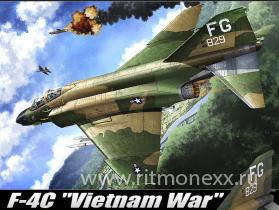 Самолет F-4C Vietnam War