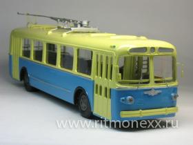 Троллейбус ЗИУ-5