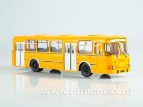 Внимание! Модель уценена! Наши Автобусы №8, ЛиАЗ-677М (только модель)