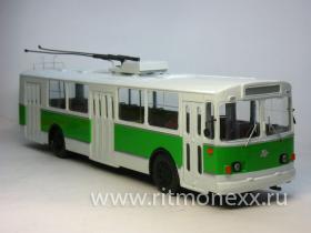 ЗИУ 9 троллейбус (бело-зелёный)